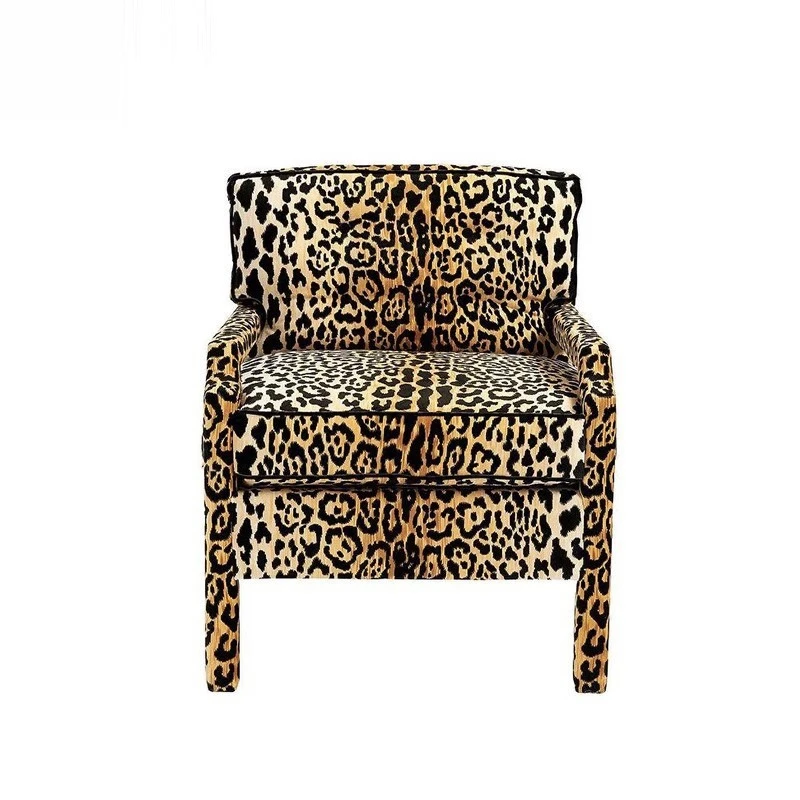 

Retro creative armrest sofa chair modern light luxury classical leopard print casual single sofa chair