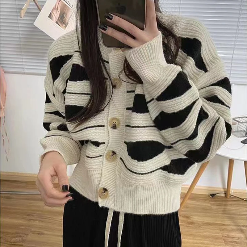 Women Wave Stripe Sweater Cardigan 2024 Autumn Long Sleeve Knitted Cardigans Lazy Sweater Female Single Breasted Knit Coat