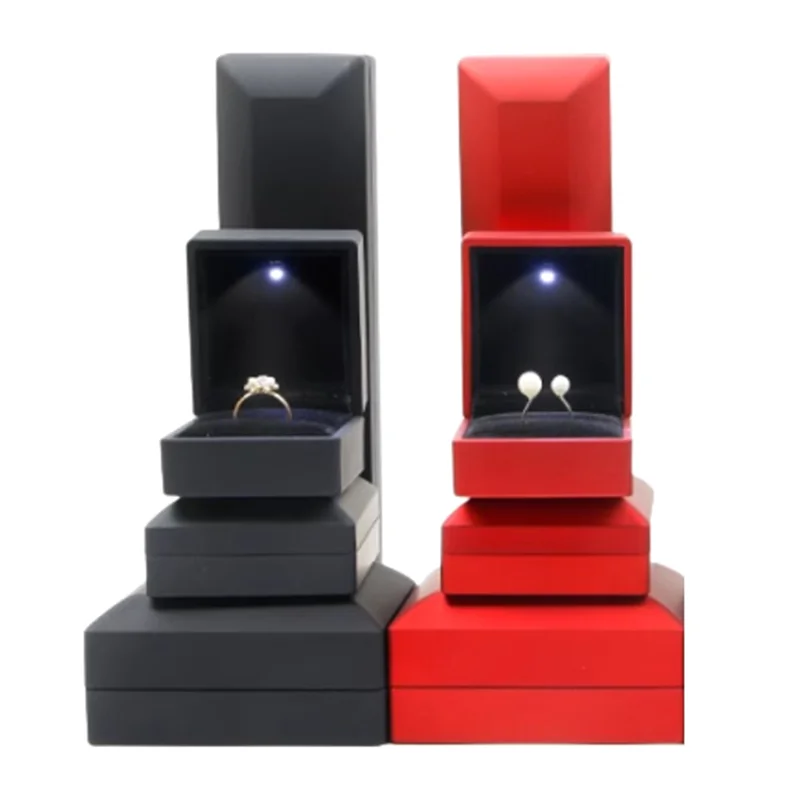 

Fashion LED Light Necklace Long Chain Box Pendant Holder For Wedding Annivers Bracelet Display For Jewelry Gift Box B Durable