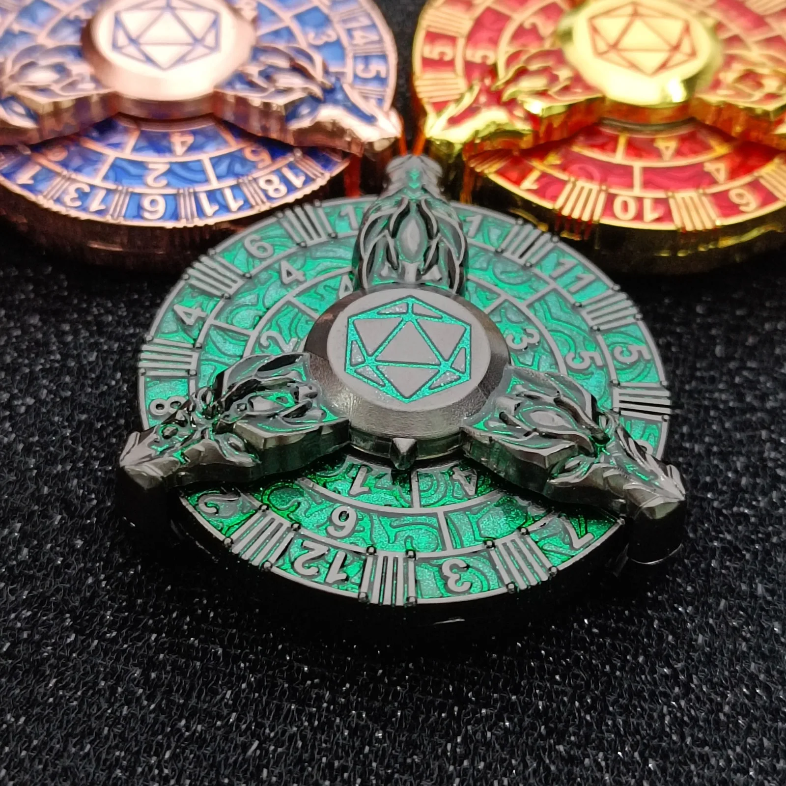 

DND Dice 7-в-1 Металлические для спиннера с гироскопом на кончиках пальцев Металлические игральные кости D&D для подземелий и драконов Крутые вращающиеся игры