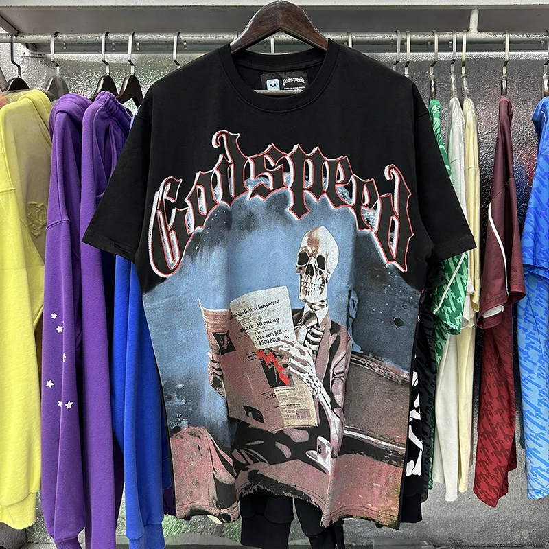 

25ss Summer New Reading Newspaper Skull Print Godspeed T-shirt Men Women High Street Fashion Trend Loose GOD SPEED Short Sleeve