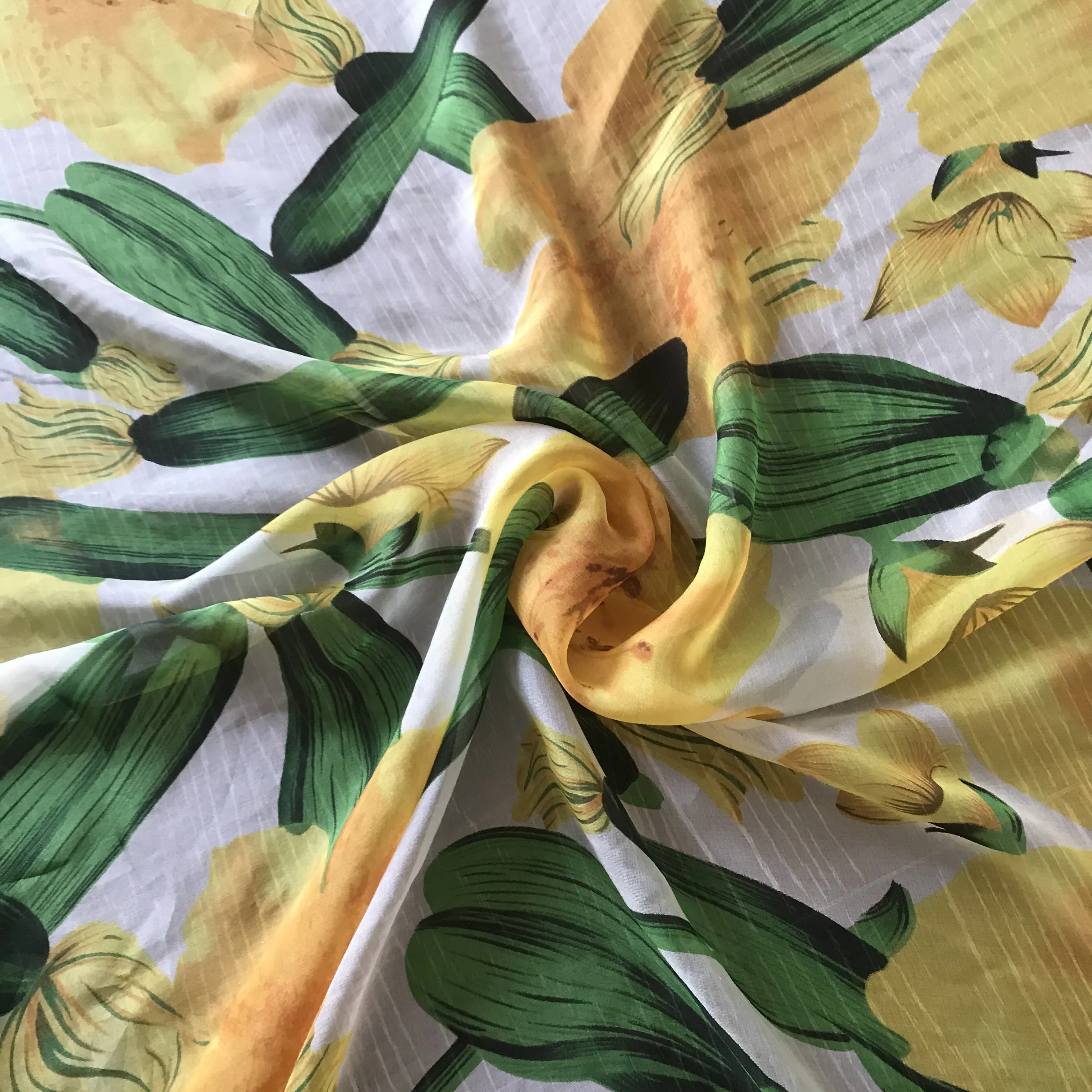 1 meter 100% Mulberry Silk 6 momme Thin Type Chiffon Silk Dress Fabric Yellow Floral Printed 135cm 53