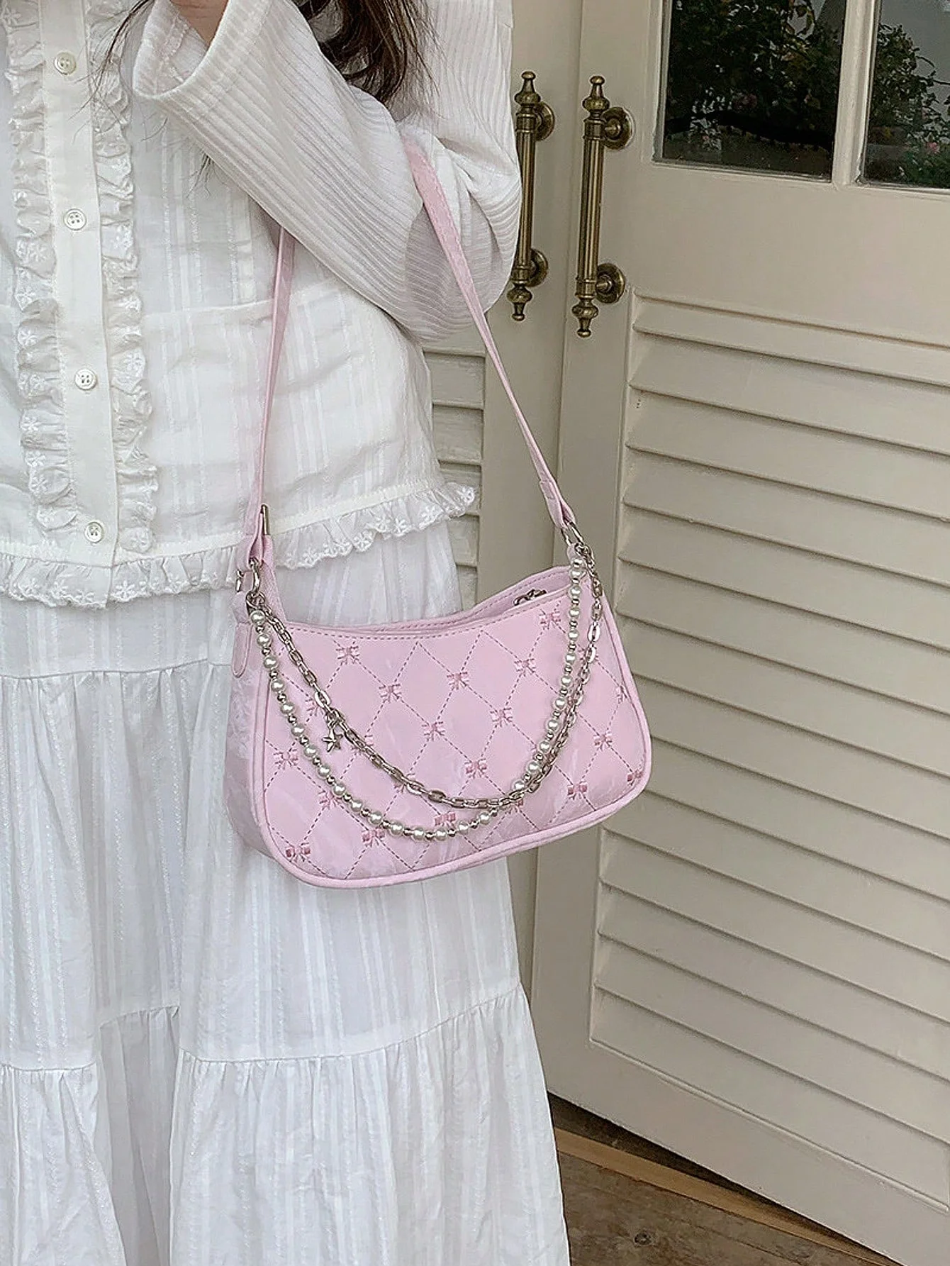 2024 Spring/Summer New Bag Pearl Chain Bag Sweet and Cute Underarm Bag Fashionable One Shoulder Crossbody Commuter Bag for Women