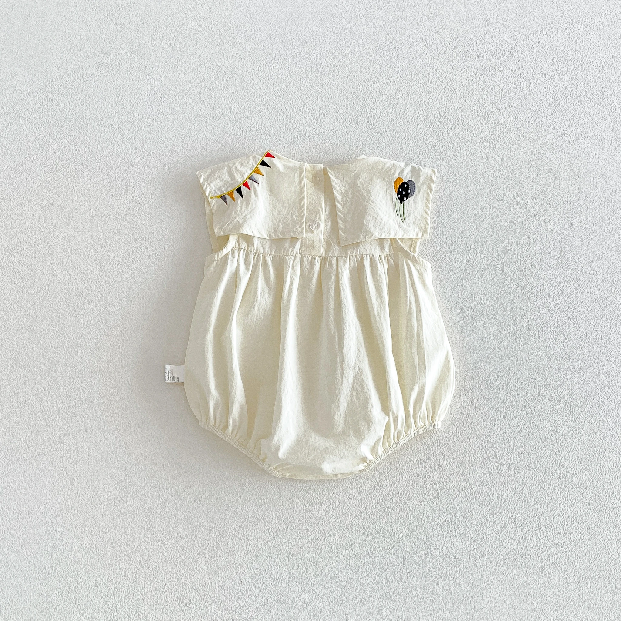 Neu eingetroffen: Baby-Wickelkleid für Mädchen, ärmelloser Sommer-Strampler im koreanischen Stil – Detail 4
