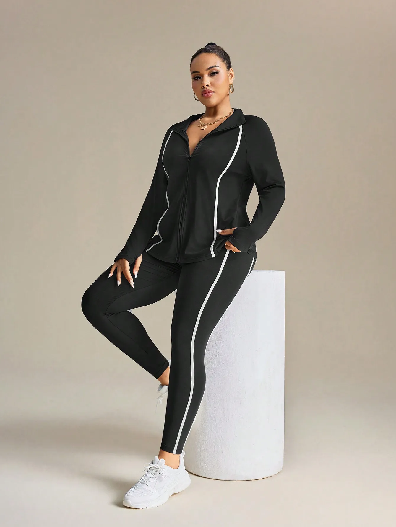 

Women's Plus Size Black Contrast Stripe Zip-Up Jacket and Leggings Set