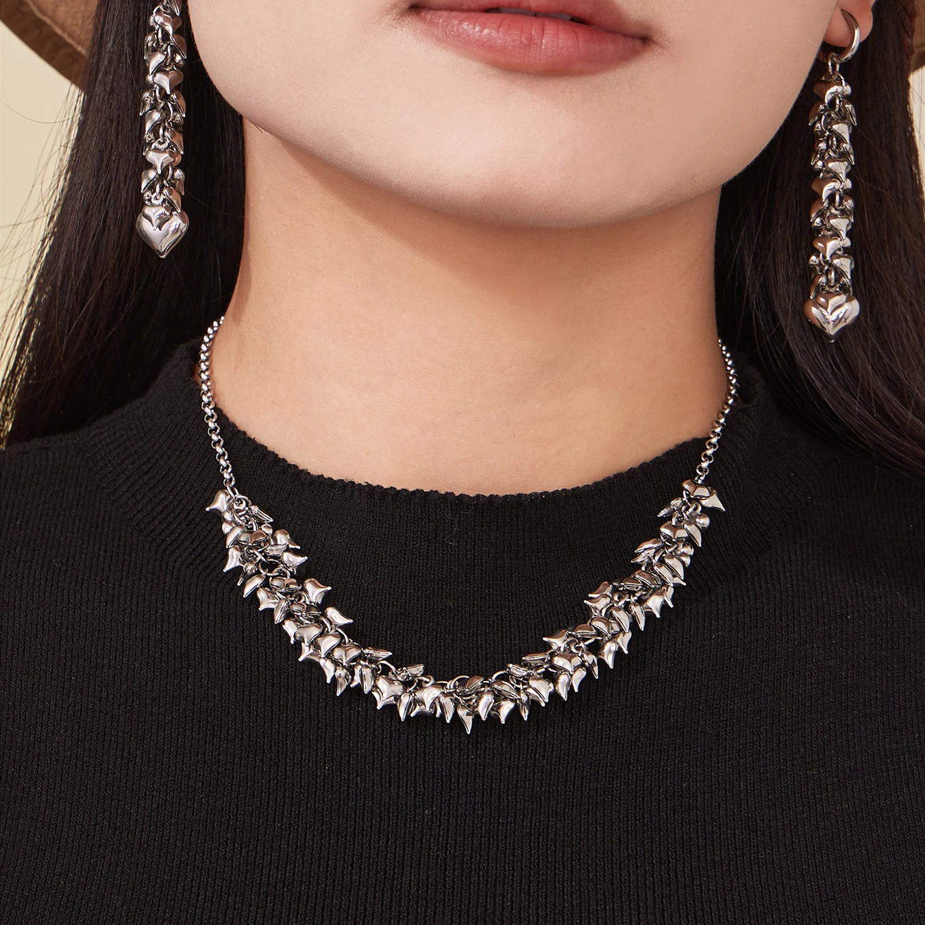 Neue silber-goldene Herz-Quasten-Halskette für Damen, modisch, 316 Edelstahl, vergoldete Kette, Halskette für Damen, wasserdichter Schmuck – Detail 7