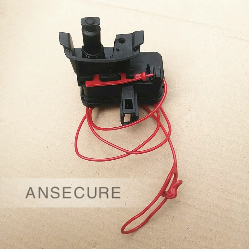 Original  Fuel Filler Flap Tank Door Lock Actuator Motor For VW Golf Cabriolet Touareg T-Roc Skoda Fabia Octavia Yeti 7P0810773D