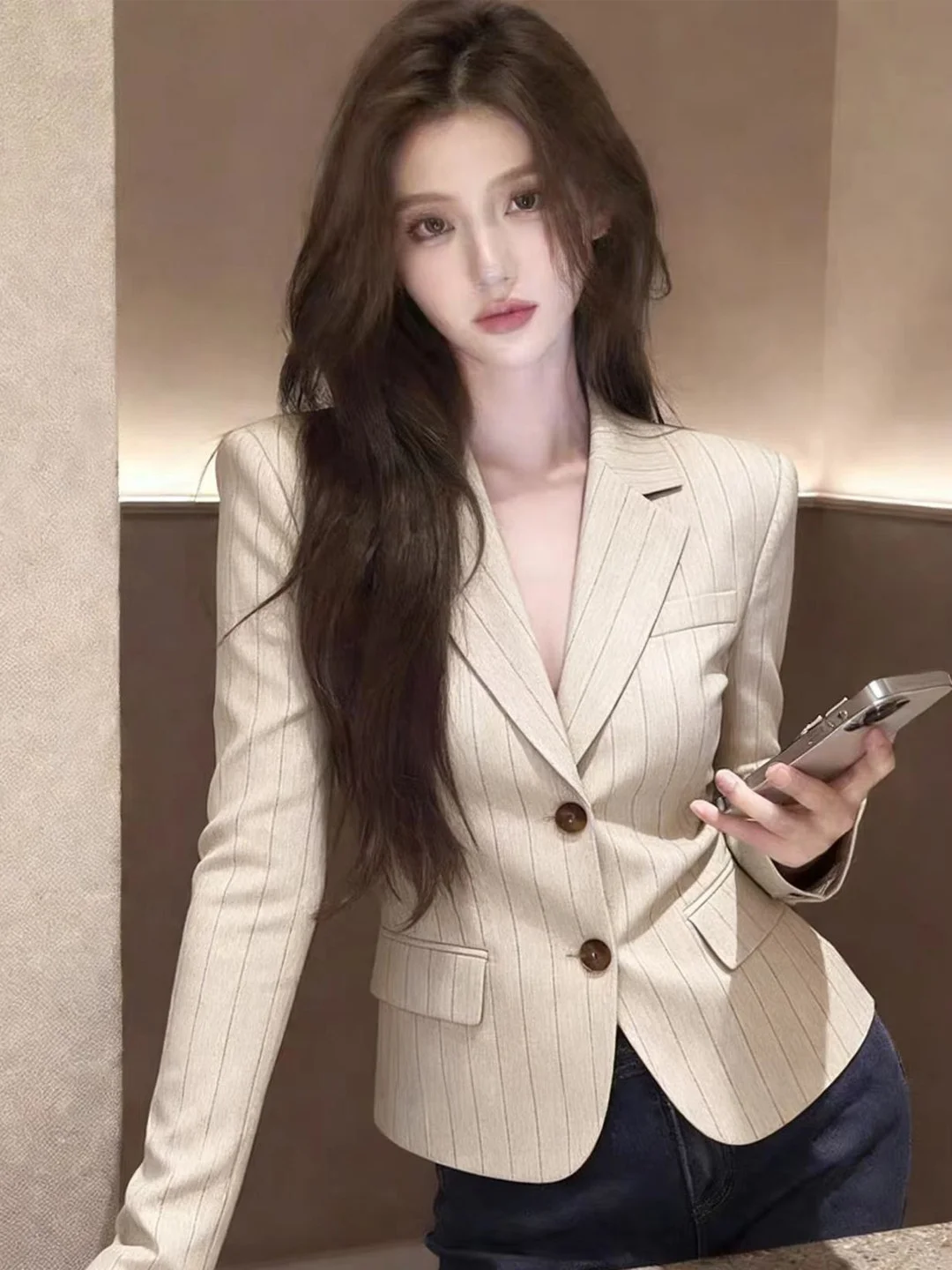 

Spring 2026 Commuter Style Women's Checkered Suit Jacket Double Row Buttons Standard Fit Long Sleeve Commute Friendly Outerwear