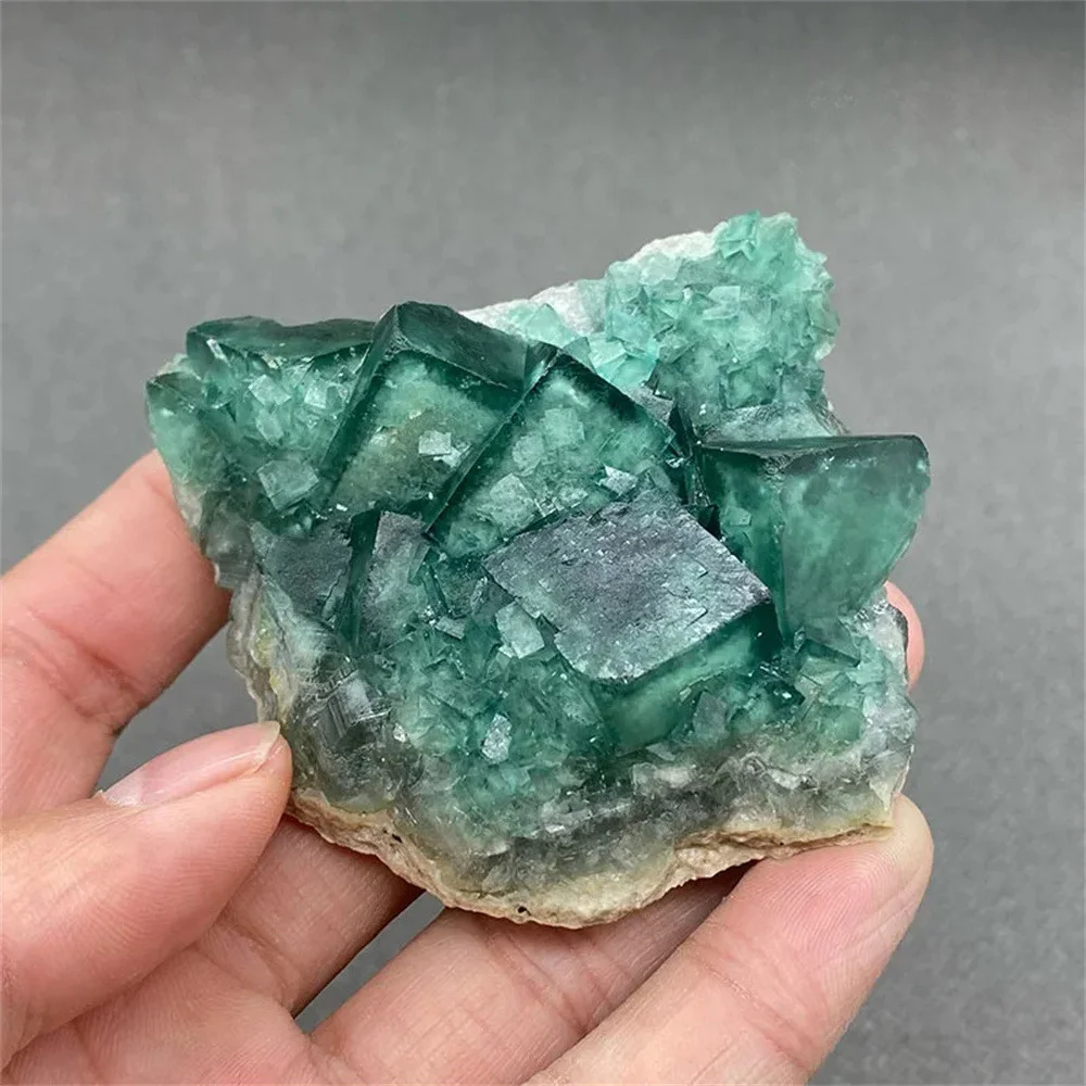 Natural crystals green fluorite Mineral specimen cluster Stones and Healing crystal 1pc