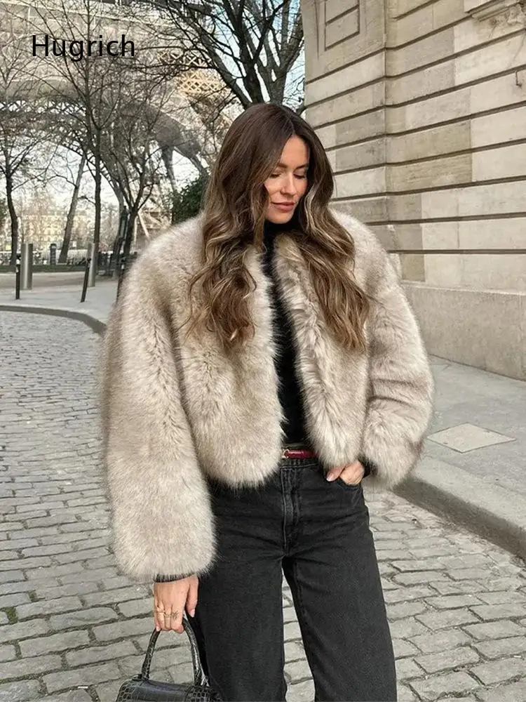 Ladies Winter Plush Furry Faux Fur Short Jacket Round Neck Long Sleeve Simple Style Casual Street Outer Coat