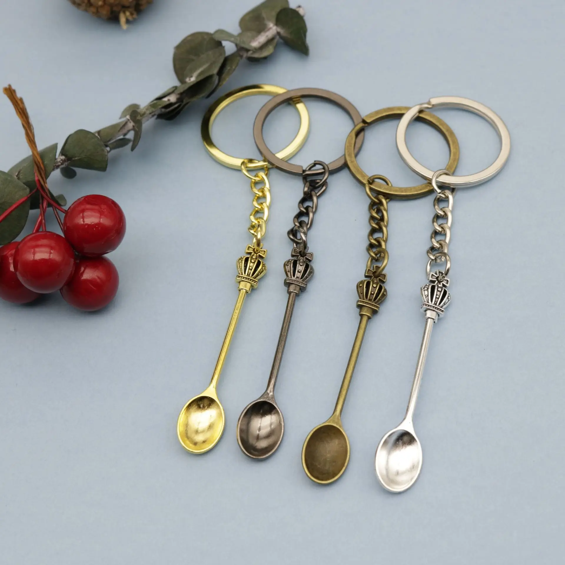 Pop Up Accessory with Simple and Atmospheric Spoon Keychain Pendant