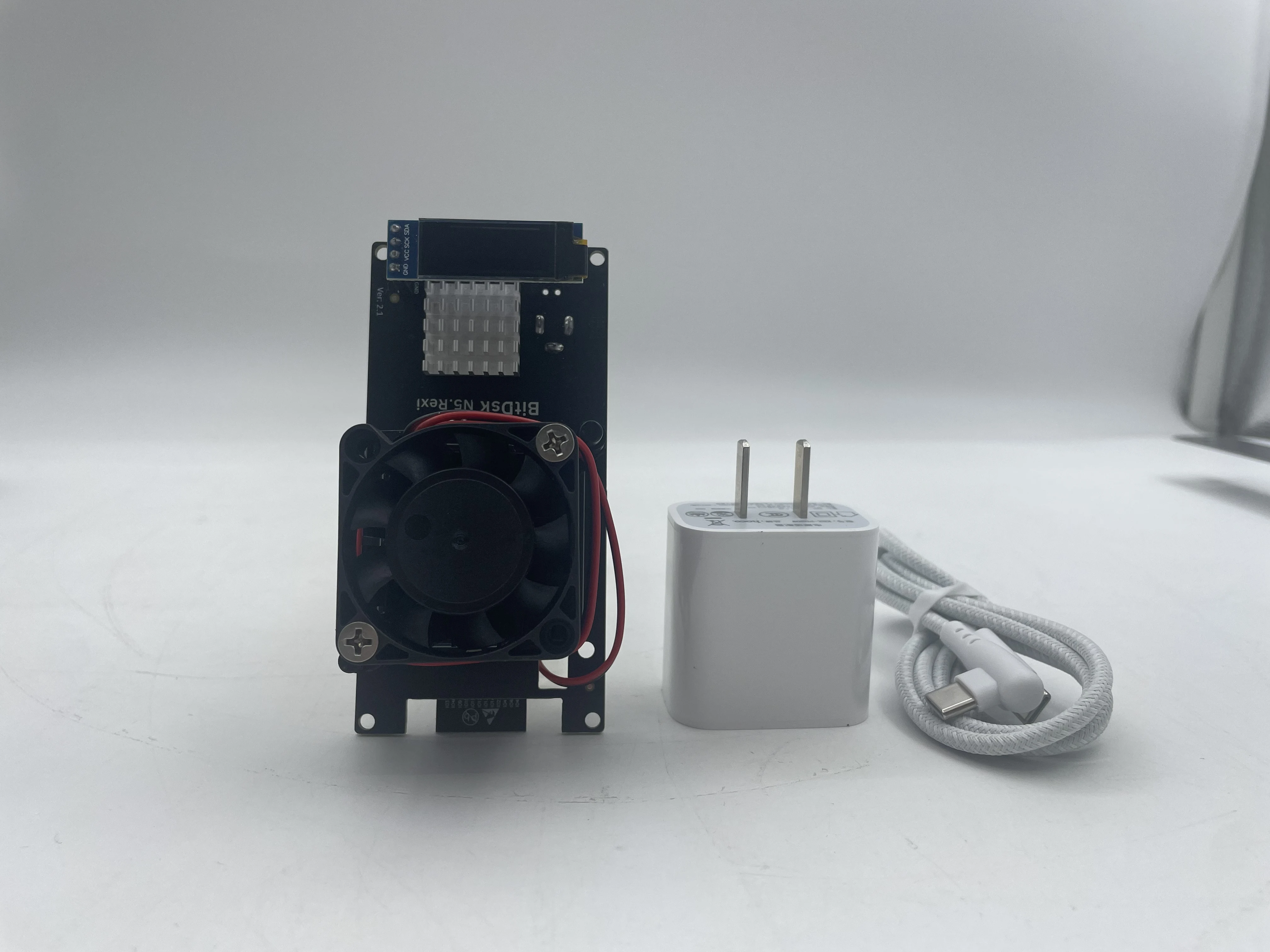 Bitaxe Miner independiente Bitdsk 200Gh/S BM1397 Bitcoin ASIC BTC Miner Solo Lottery Miner Miner de baja potencia