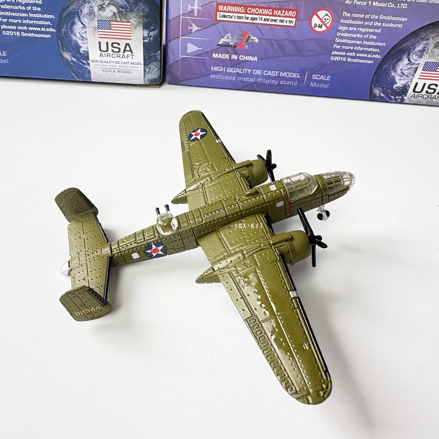 1/200 Scale WWII U.S. B-25 Mitchell Bomber Fighter B25 Diecast Finished Military Plane Model Collection Gift Ornament view 4