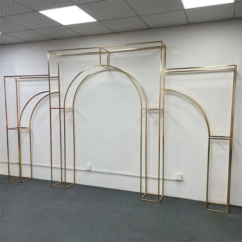 Goldener Hochzeitsbogenständer, Metallischer Hintergrundrahmen für Hochzeitszeremonie & Empfang, Blumendekoration für Innen- und Außenbereich – Detail 7