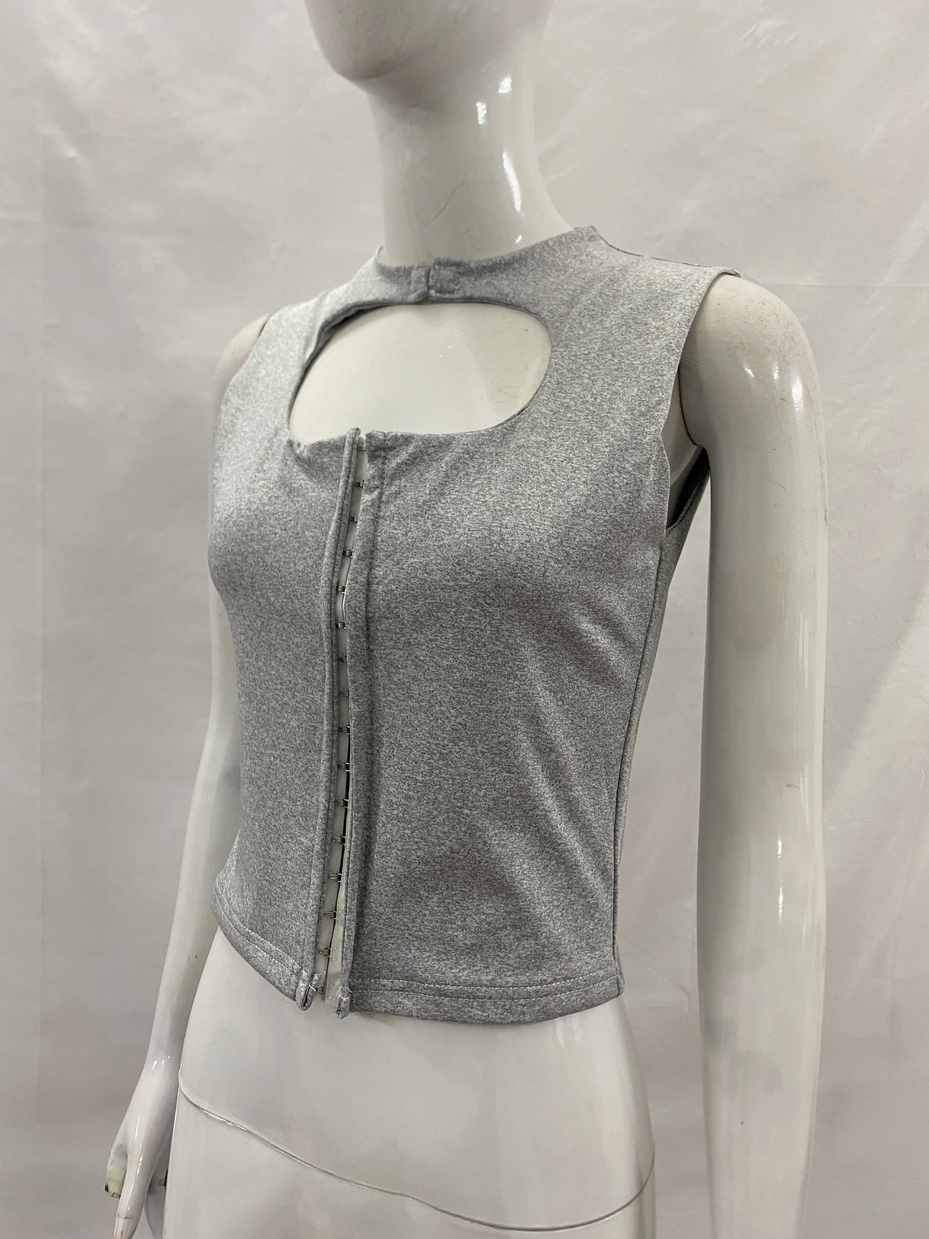 Y2K Streetwear Damen Asymmetrisches Cami-Top mit Hohlem Ausschnitt, Reißverschluss vorne, geraffter, figurbetonter, ärmelloser, kurzer Tank-Top – Detail 11