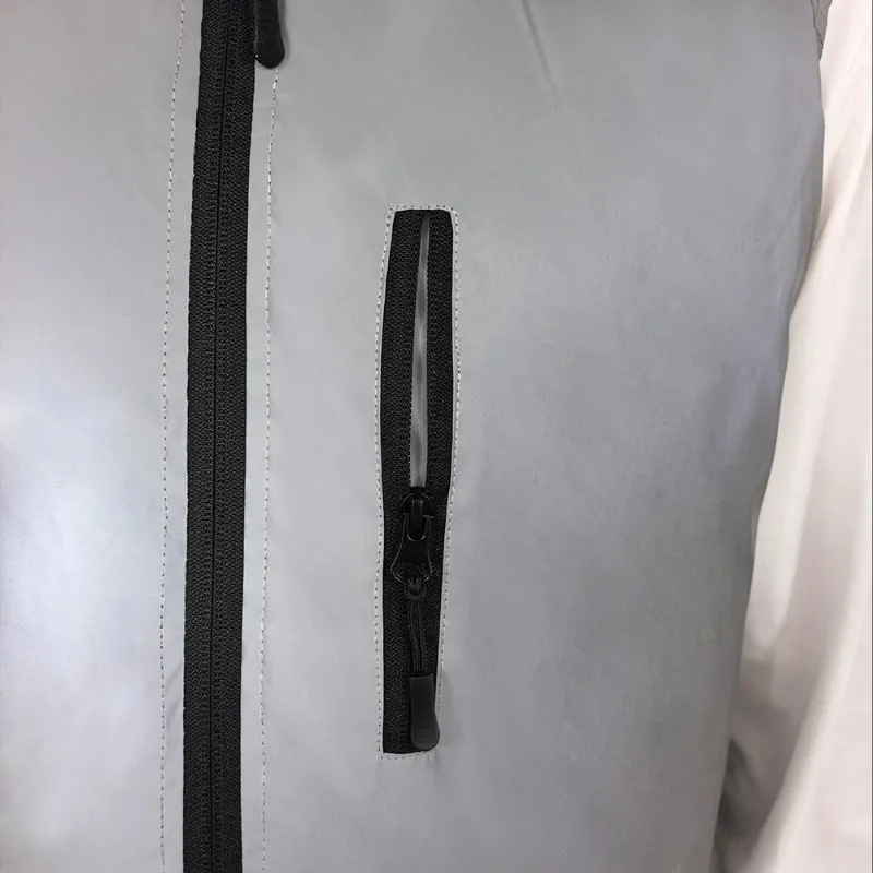 Nachtleuchtende Kleidung für Herren, leichte Weste mit Stehkragen, Frühling und Sommer, lässig, für Sport, Outdoor, Laufen, Radfahren, ärmellose Jacke – Detail 11