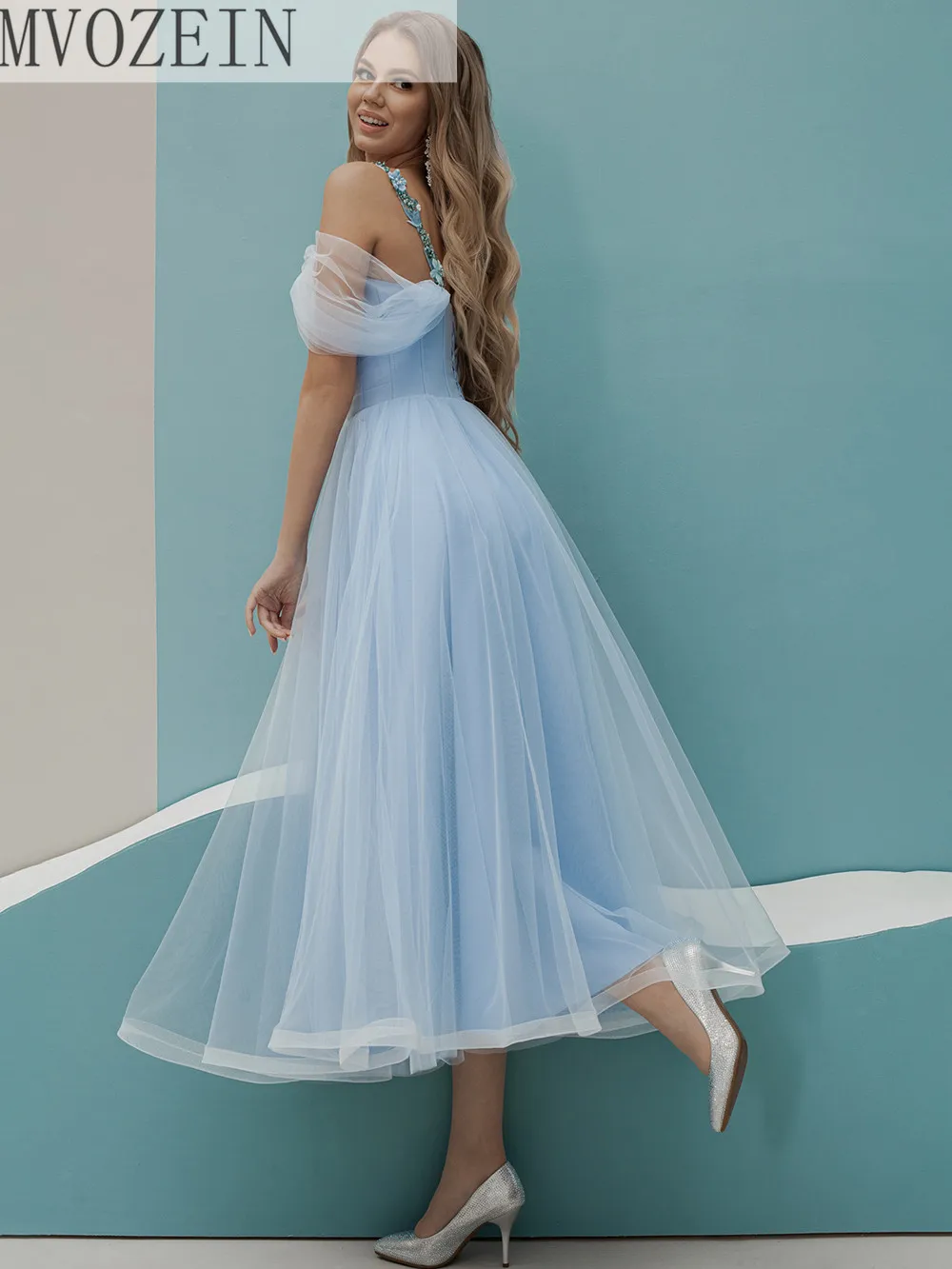 Robe de bal en Tulle bleu ciel pour filles, coupe trapèze, courte, bretelles spaghetti, longueur aux genoux, pour remise de diplôme