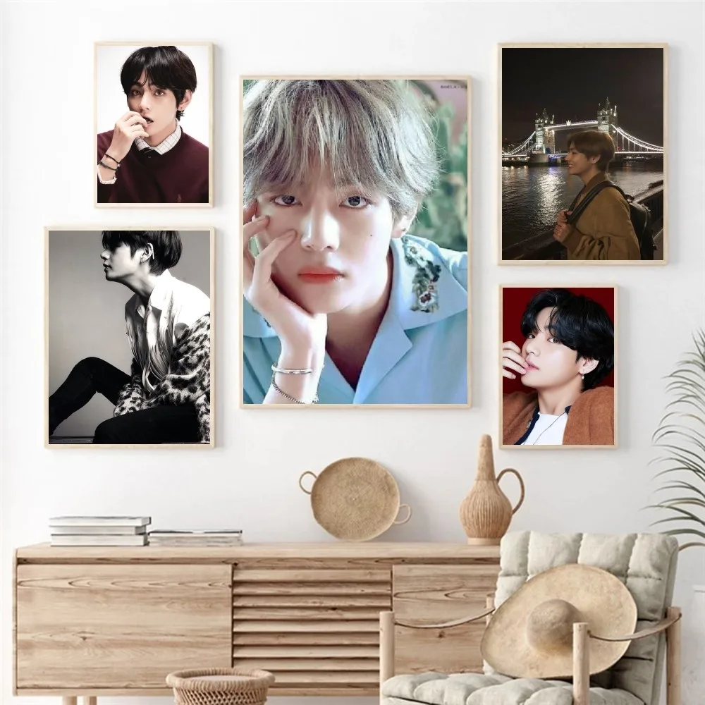 ملصق فني ذاتي اللصق لمغني K-Kpop ، Kim T-Tae ، طبقة H-Hyung V ، ملصق ورقي مقاوم للماء ، قهوة ، منزل ، بار ، غرفة ، ديكور حائط ، 1 واي