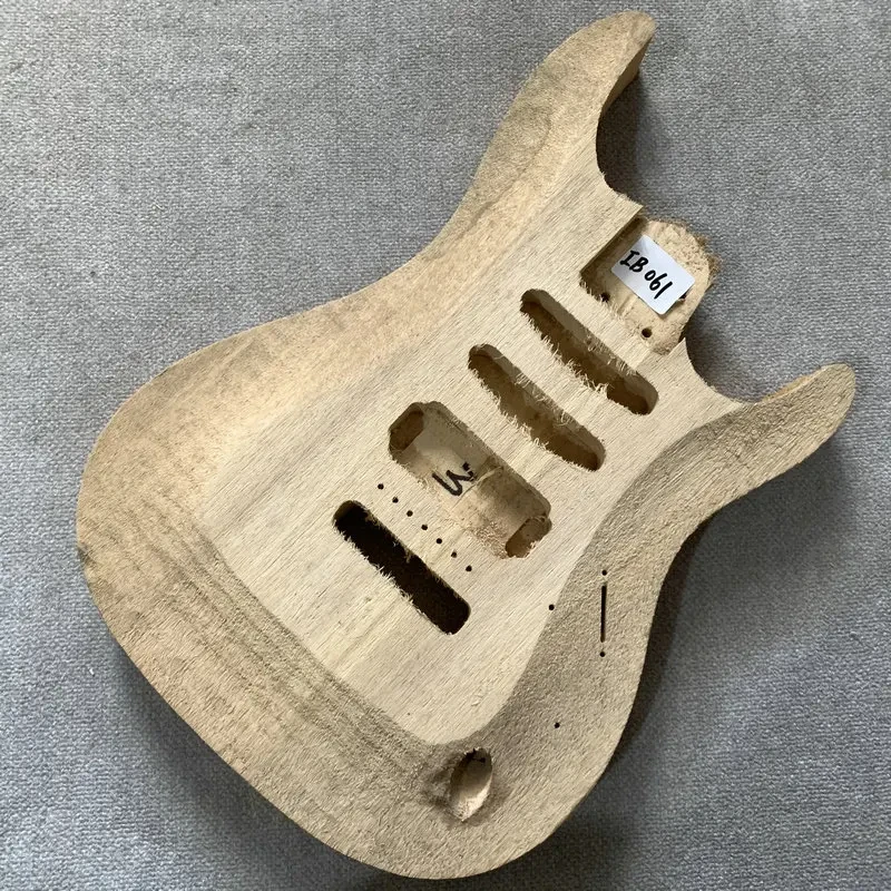 

IB061 7 Strings Solid Wood Electric Guitar Body SSH Pickups 7 Pivots Fixed Tremolo Bridges DIY Replace Guitar Body Unfinished