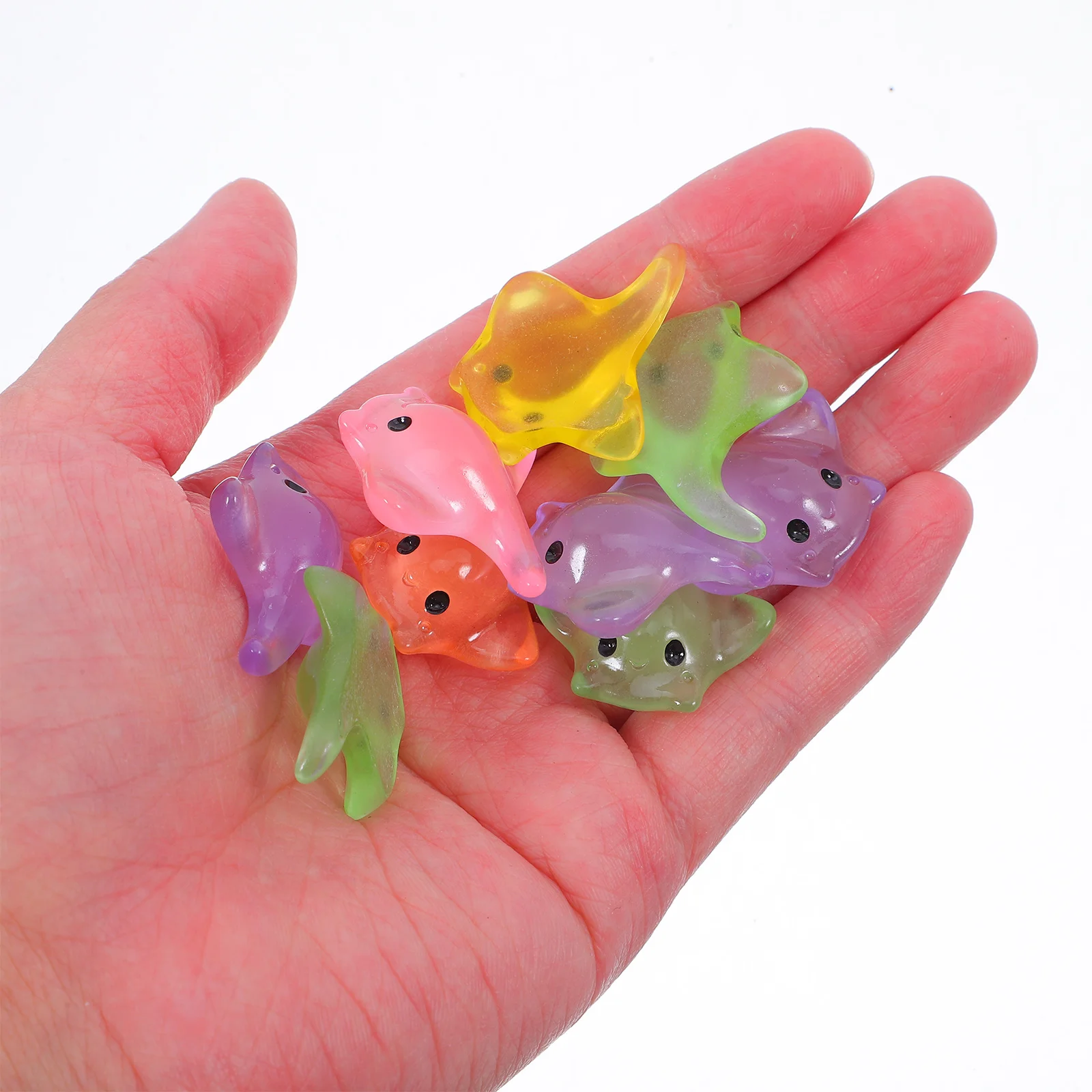 

180pcs Mini Resin Yellow Ray Statues Cute Fish Figurines Decor for Desk Office Garden Home Ocean Theme Marine nament