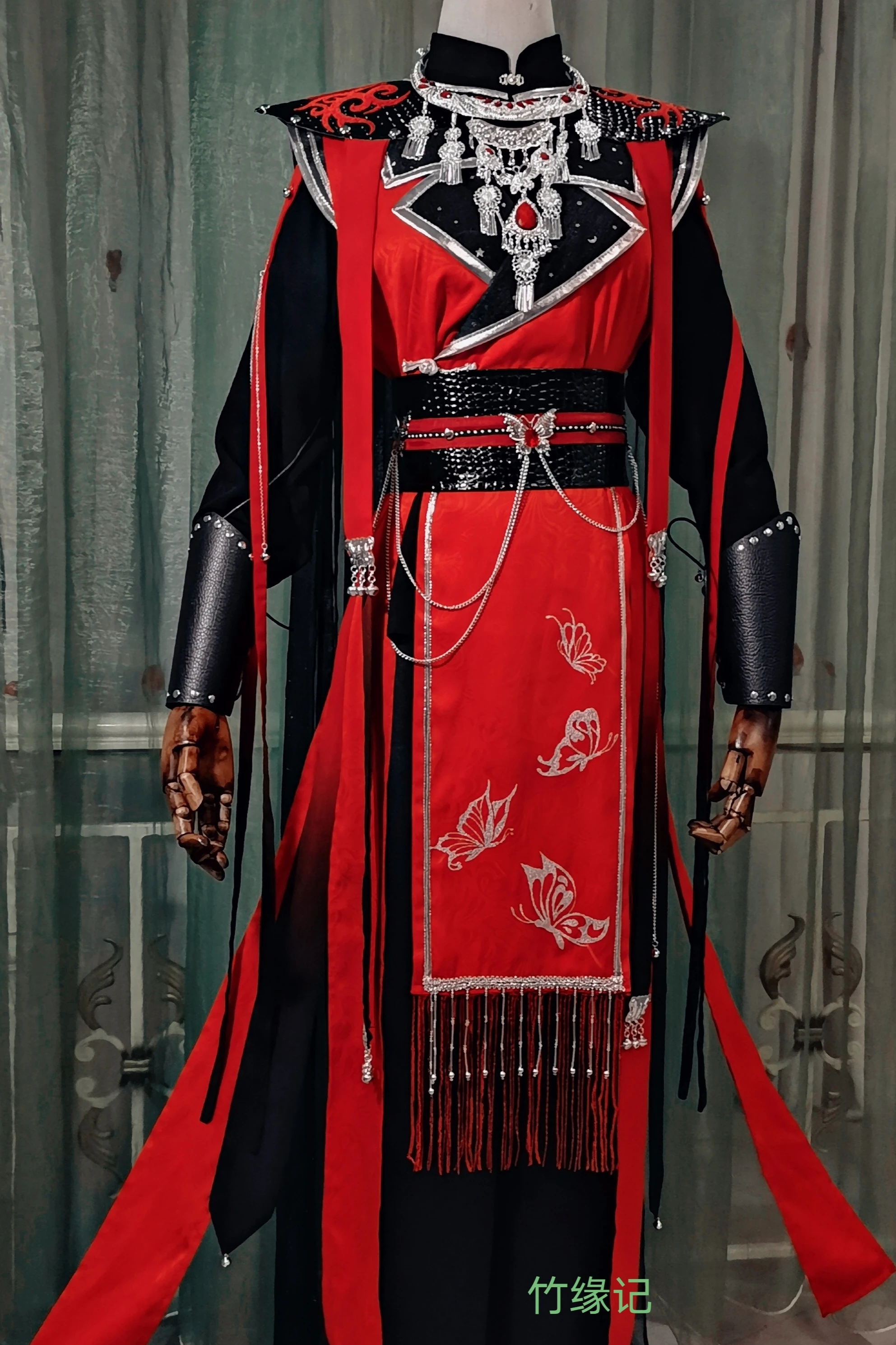 Traje de Cosplay de Anime para hombre, traje de Hua Cheng Xue Yang Mo Ran, negro y rojo, accesorios de fotografía, linterna, ventilador, látigo,