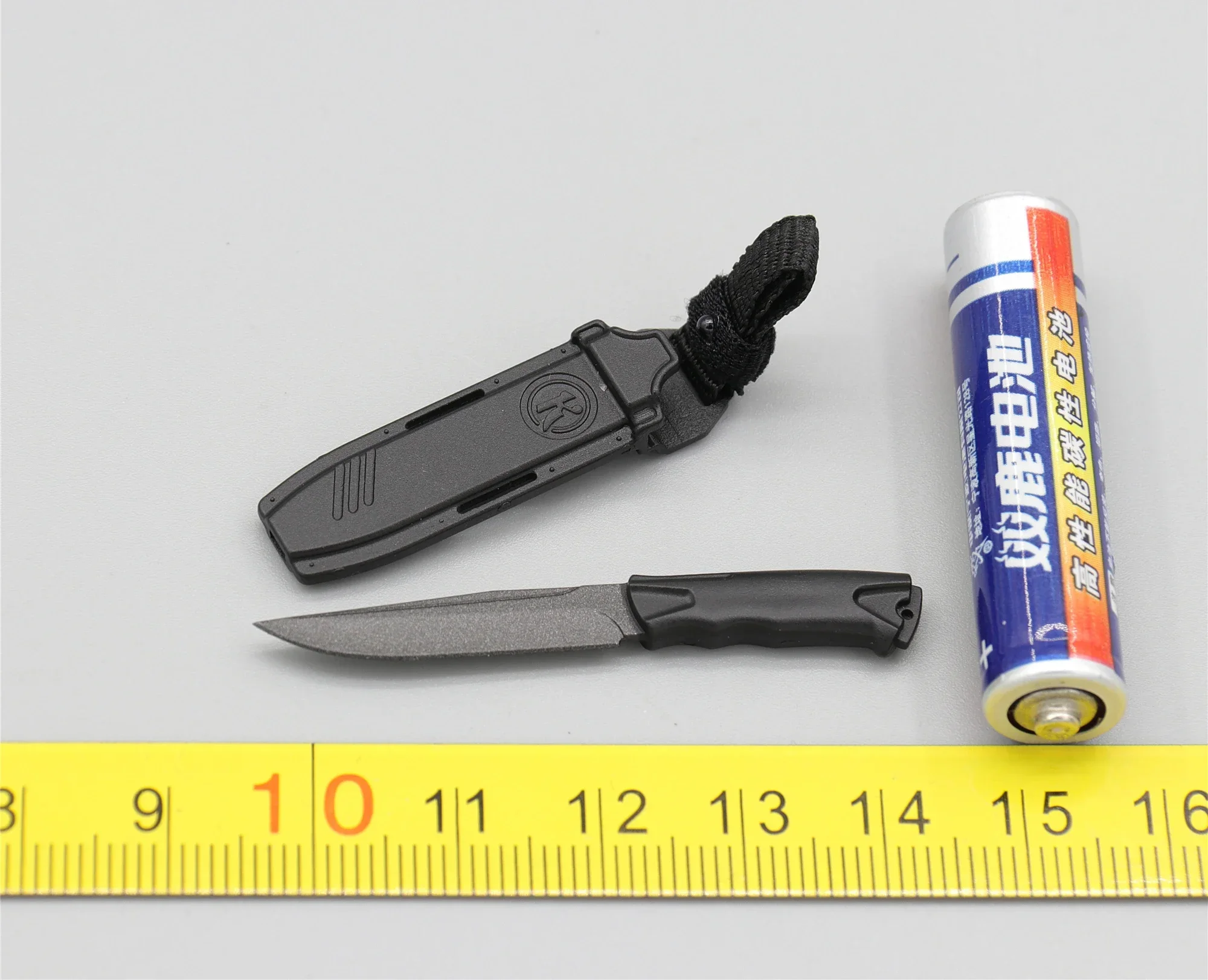 

ES 26060RA 1/6 Scale Soldier Knife Model for 12'' Special Forces