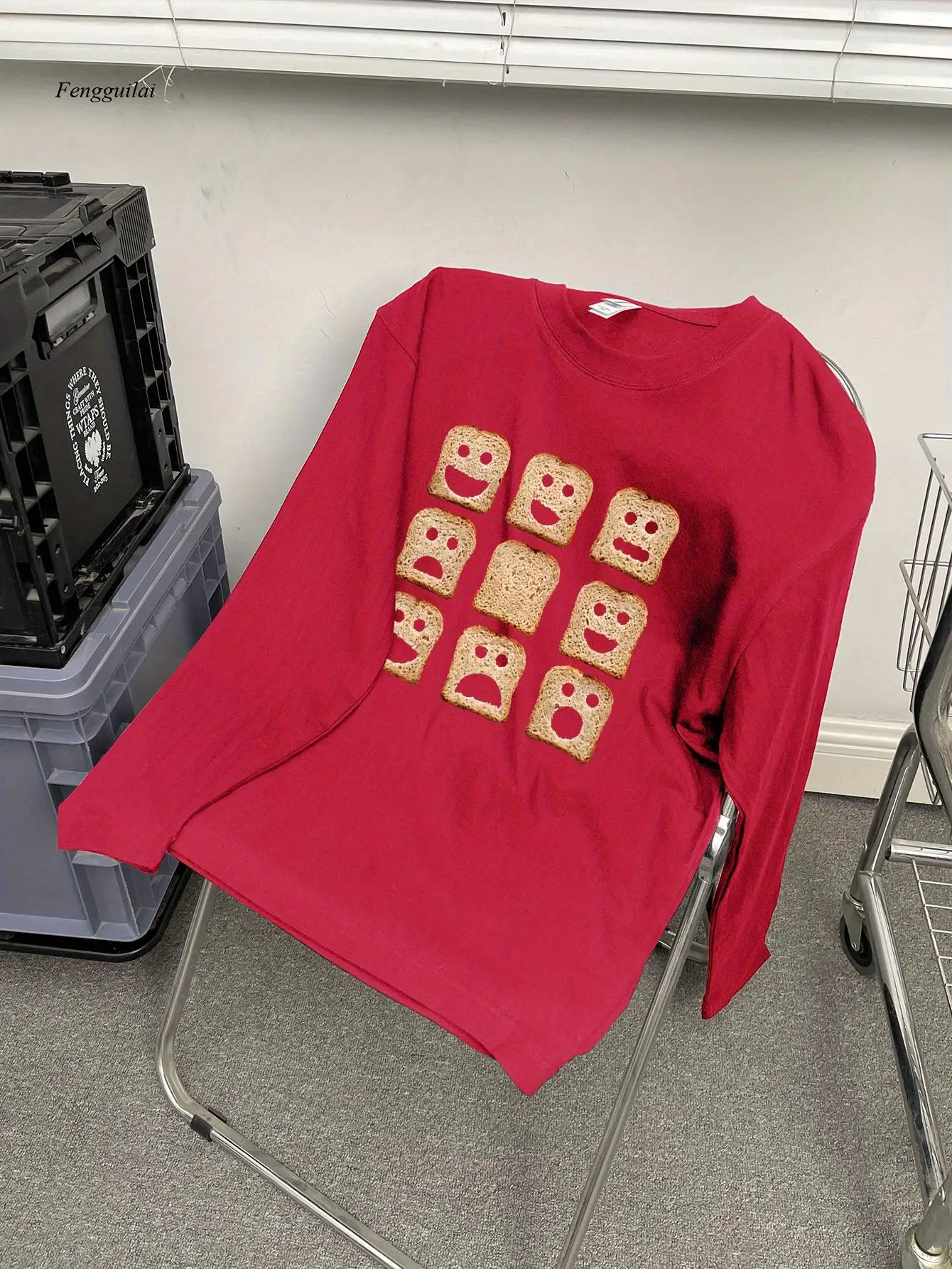 

Повседневная футболка с круглым вырезом с длинными рукавами — бежевый, с принтом коричневого хлеба и сыра