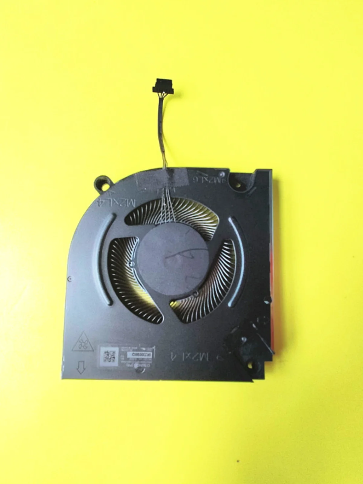 New For DELL Alienware M16 R1 cooling fan 2023 new