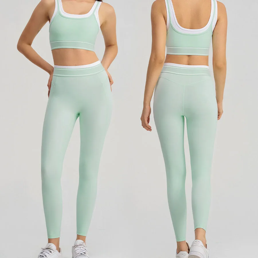 

Women's Fitness Tracksuits High-Waisted Yoga Pants with White Stripe Accent & Built-in Sports Bra Gym Leggings 2PCS Gym Set