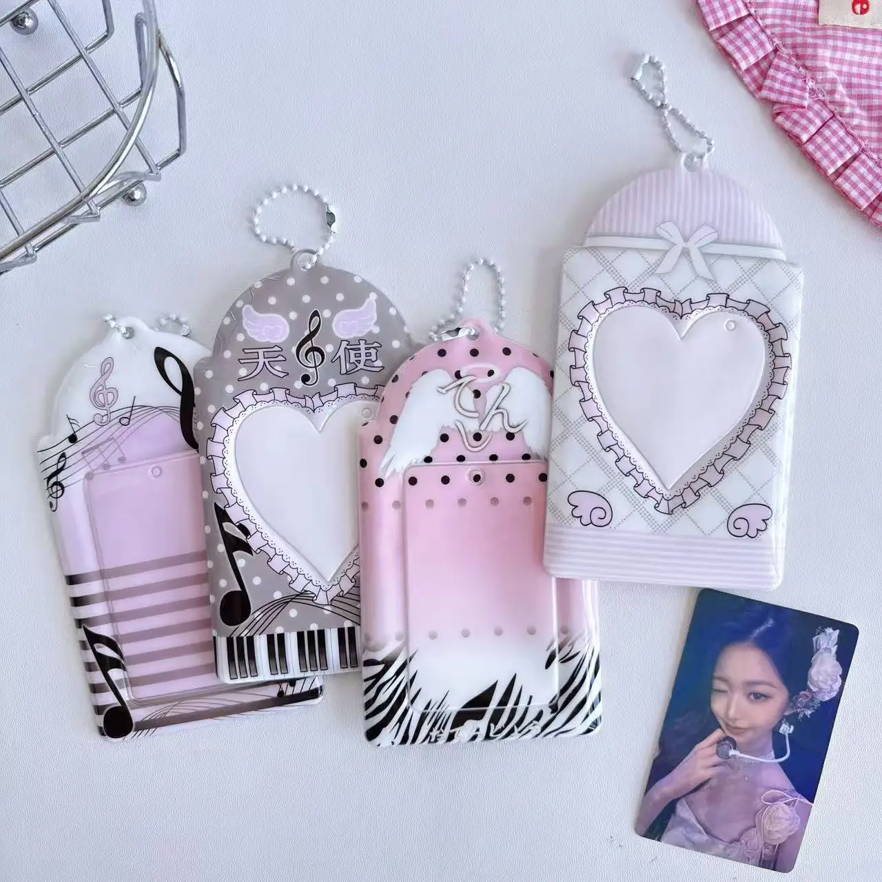 Engel Musiknoten Flügel Serie PVC Transparenter Kartenhalter Studenten 3 Zoll Idol Fotokarten Deko Kartenhülle Essenskartenetui