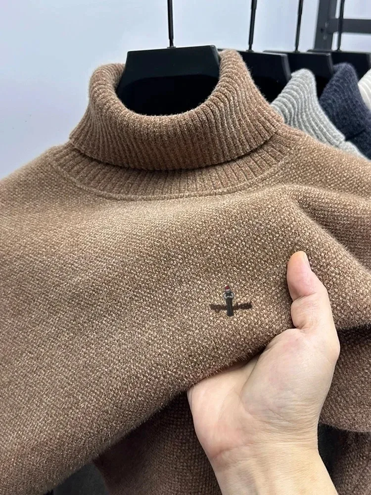 럭셔리 브랜드 남성 니트 스웨터 패션 정교한 자수 캐주얼 골프 상의 부드러운 털솜털 터틀넥 보온 가을 겨울 의류