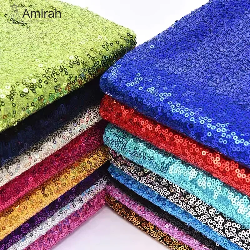 Amirah فساتين نسائية أنيقة مصنوعة حسب الطلب لحفلات الزفاف فستان ذيل السمكة ترتر ملابس ضيقة مكشوفة أكتاف بيضاء للحفلات الراقصة