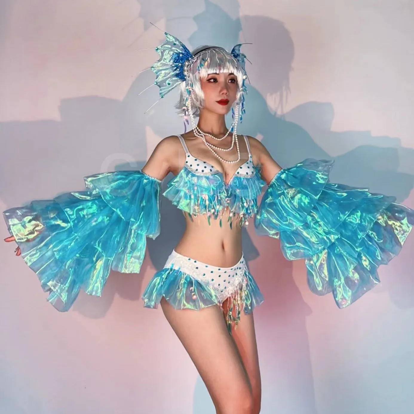 Disfraz de sirena para Cosplay, tocado de perlas azules, Bikini con borlas de lentejuelas, trajes de baile de manga grande, ropa de escenario Rave para fiesta en club nocturno