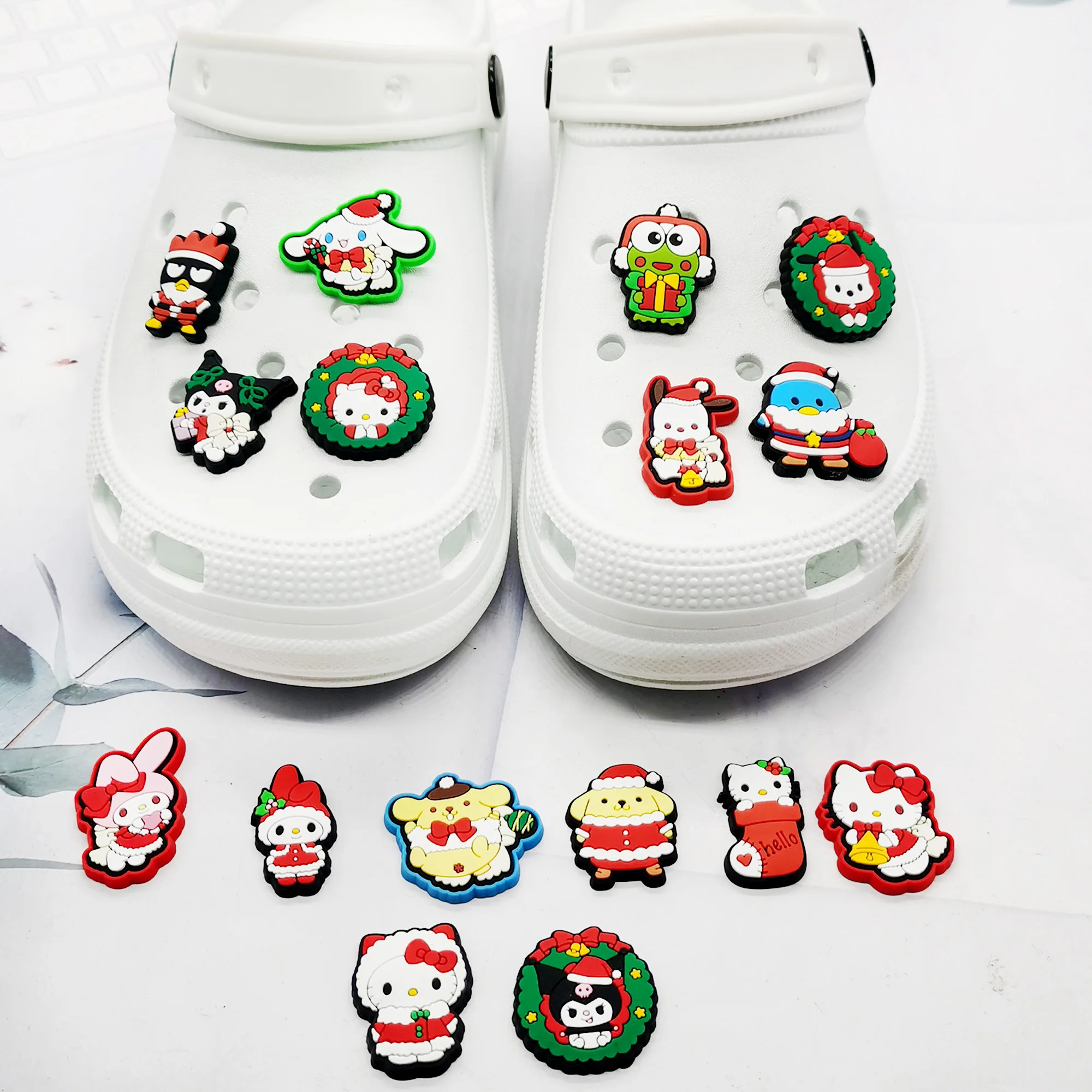 MINISO 16pcs Sanrio Christmas Kuromi HelloKitty Shoe Charms for Sandals Decoration PVC Shoe Accessories Charms for X-mas Gifts