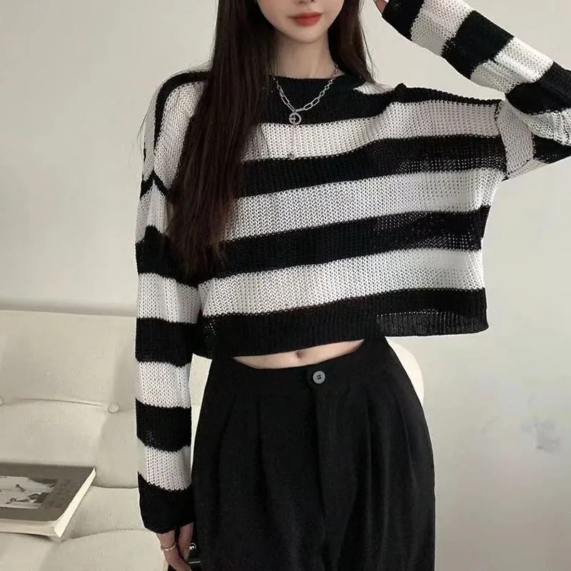 Women Fashion Cropped Sweater Sexy Tops Women Black White Striped Loose Pullover Knitted Sweater Fashion Jumper