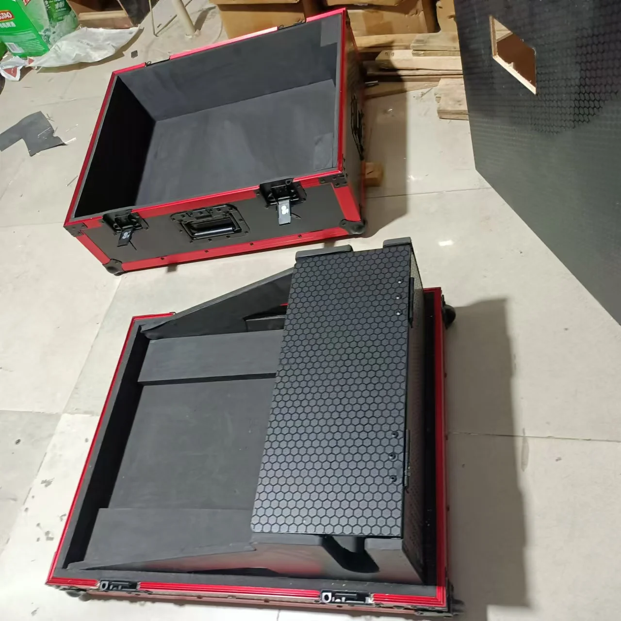 

Flight Case for Allen Health Mixing Console Aviation Suitcase Shockproof Thickening Performance Supporting