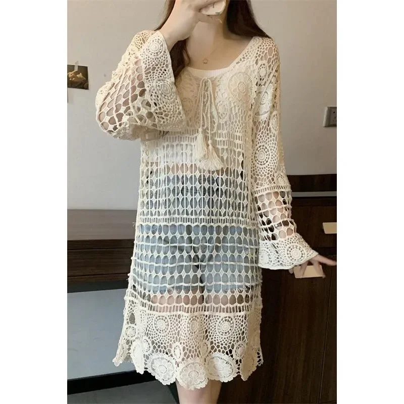 

Thailand Holiday Mid-length Hollow Bell Sleeves Lace Pullover Crocheted Loose Knitted Blouse