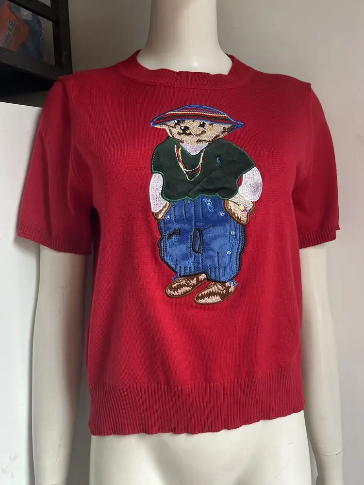 Hohe Qualität Neue Sommer Frauen Gestrickte Pullover Koreanische Mode Cartoon Bär Oansatz Pull Weibliche Kurzarm Casual Pullover Jumper