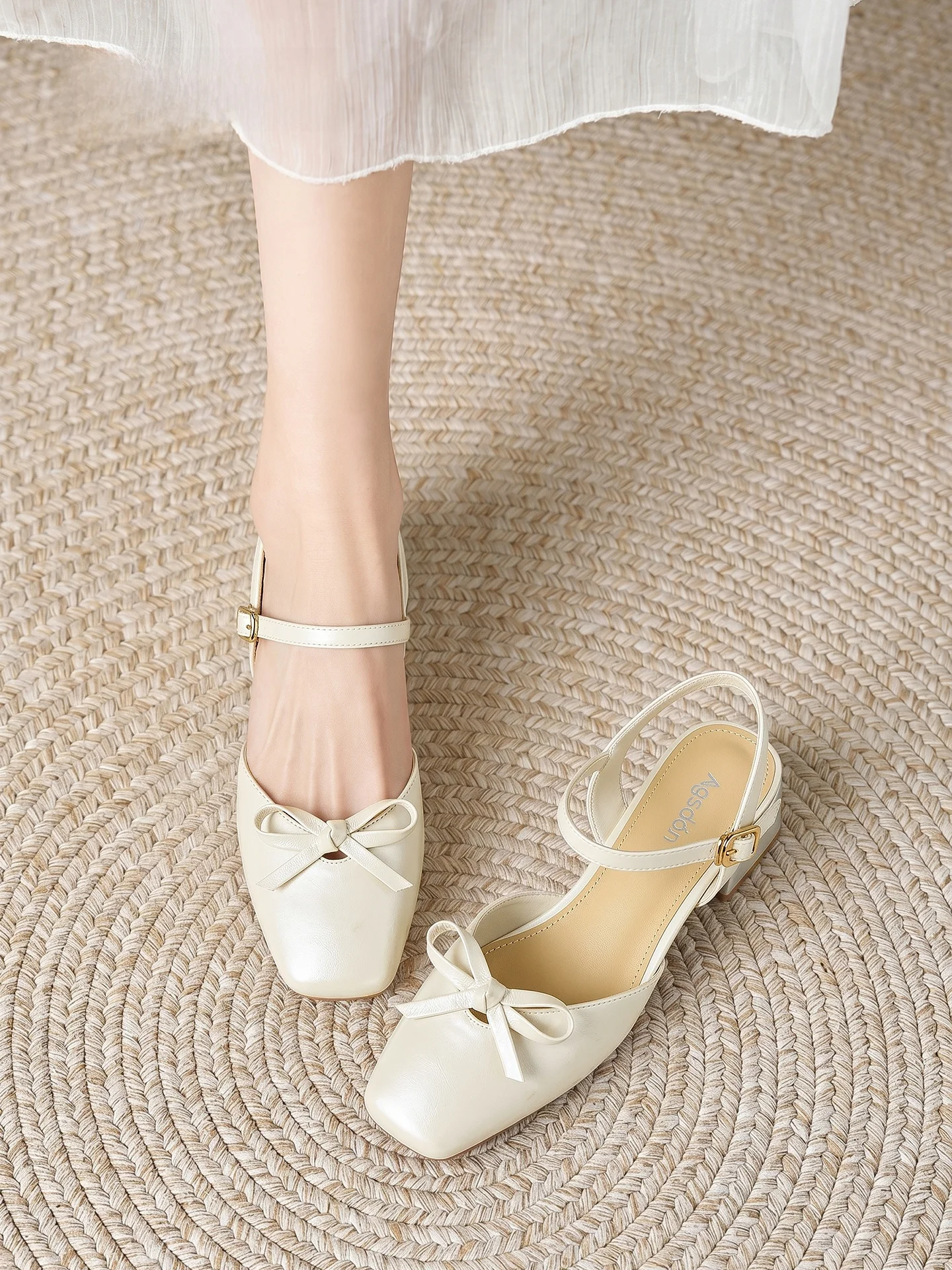 nouvelles-sandales-mary-jane-a-talons-hauts-pour-femme-ideales-pour-l'ete-confortables-et-elegantes-avec-semelle-compensee-pour-une-meilleure-posture