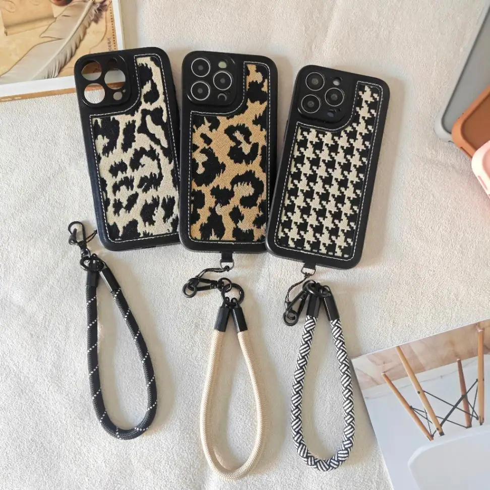 

Vintage Leopard Print Wrist Strap Strap All-inclusive Drop Proof Phone Case For iPhone16Pro Max 15Plus 14 Pro13 12 11