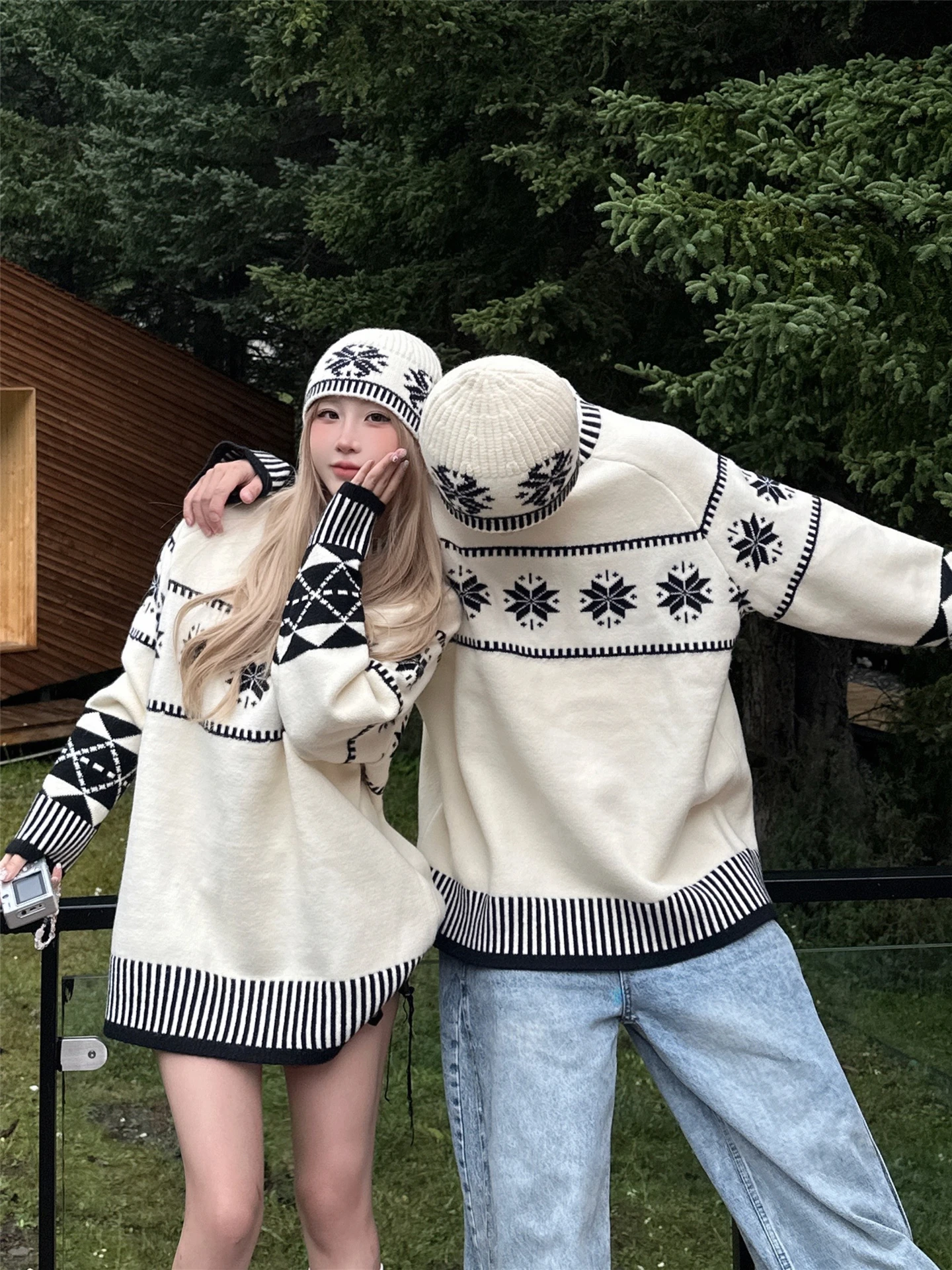 2025 خريف شتاء جديد الكورية نمط فضفاض عادية للجنسين المشمش الجاكار الجولة الرقبة طويلة الأكمام محبوك سترة