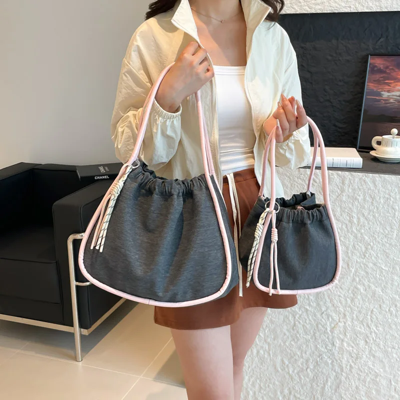 

2025 Women's Bucket Bag - High-End Color-Block, Drawstring Parent-Child, Versatile Handheld/Crossbody