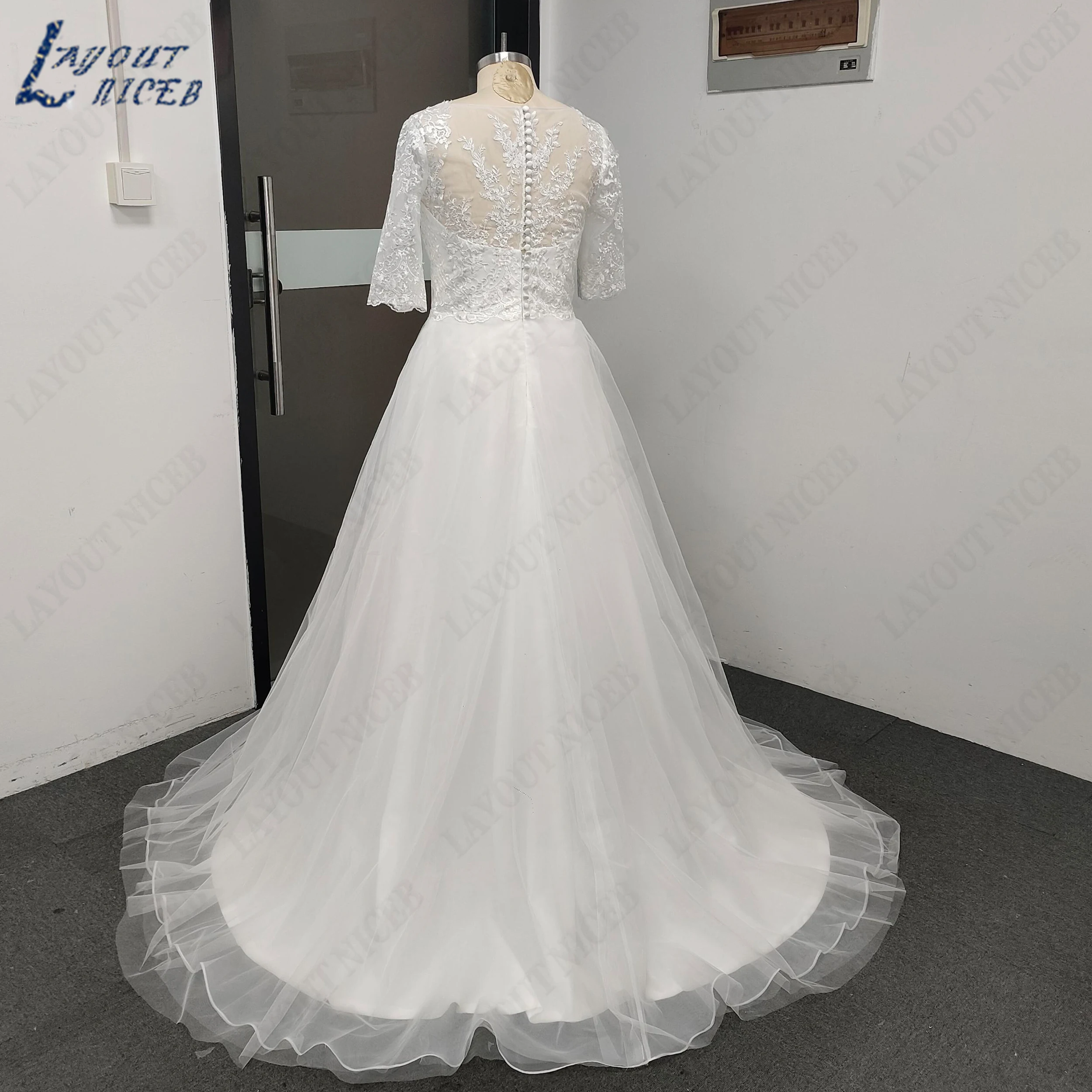 LAYOUT NICEB Lace Half Sleeves Wedding Dress for Bridal Illusion Appliques Buttons Back Robe De Mariée Grande Taille Custom Made