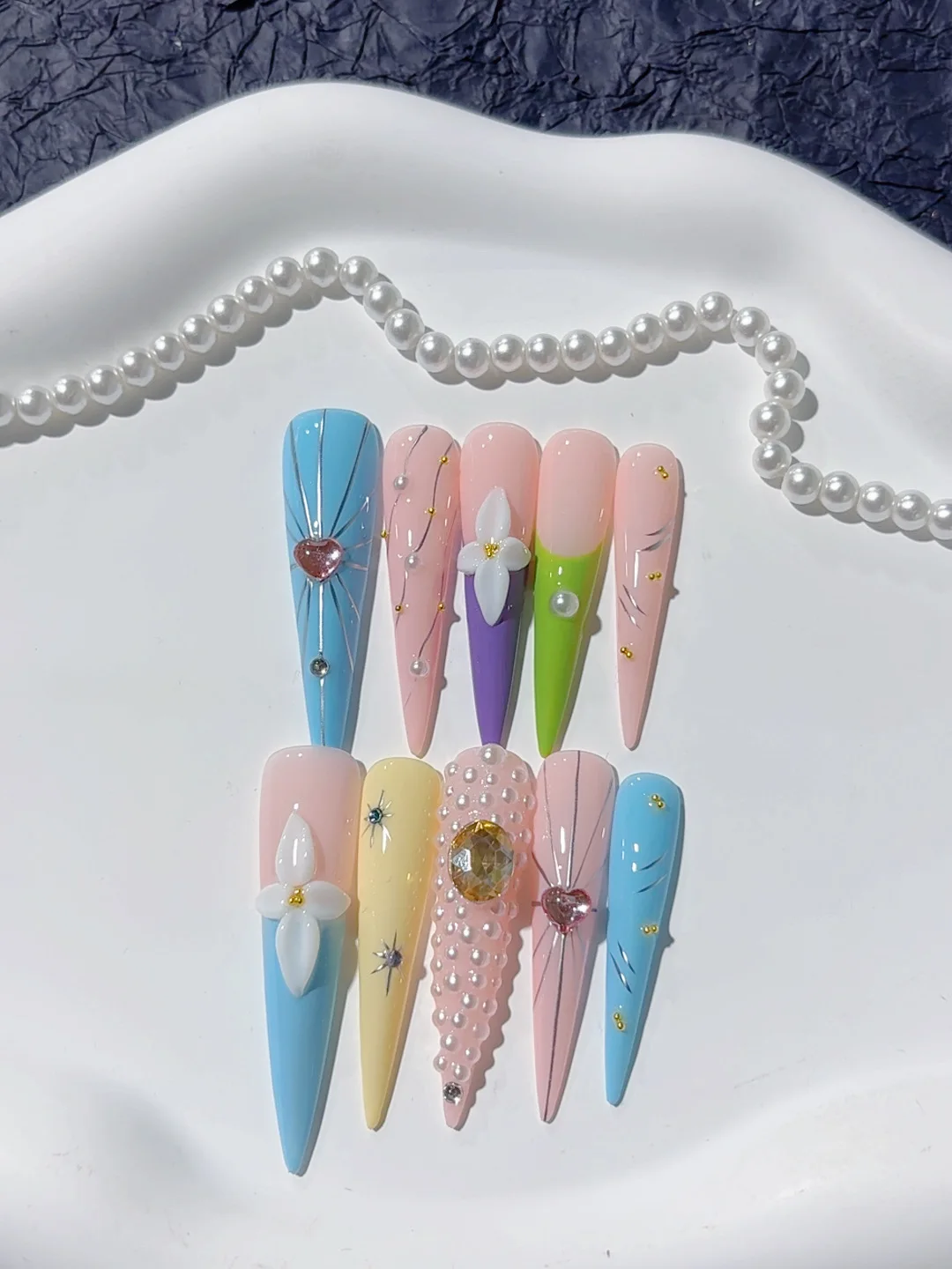 

Irregular Lines Stereo Flower Long Pointed Fashion Manicure (Jsa30)