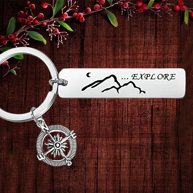 

Charm Compass Gifts Keychain Pendant Traveller Explore Adventure Key Chains Keyrings Nature Lovers Travel Gift Graduation Gift