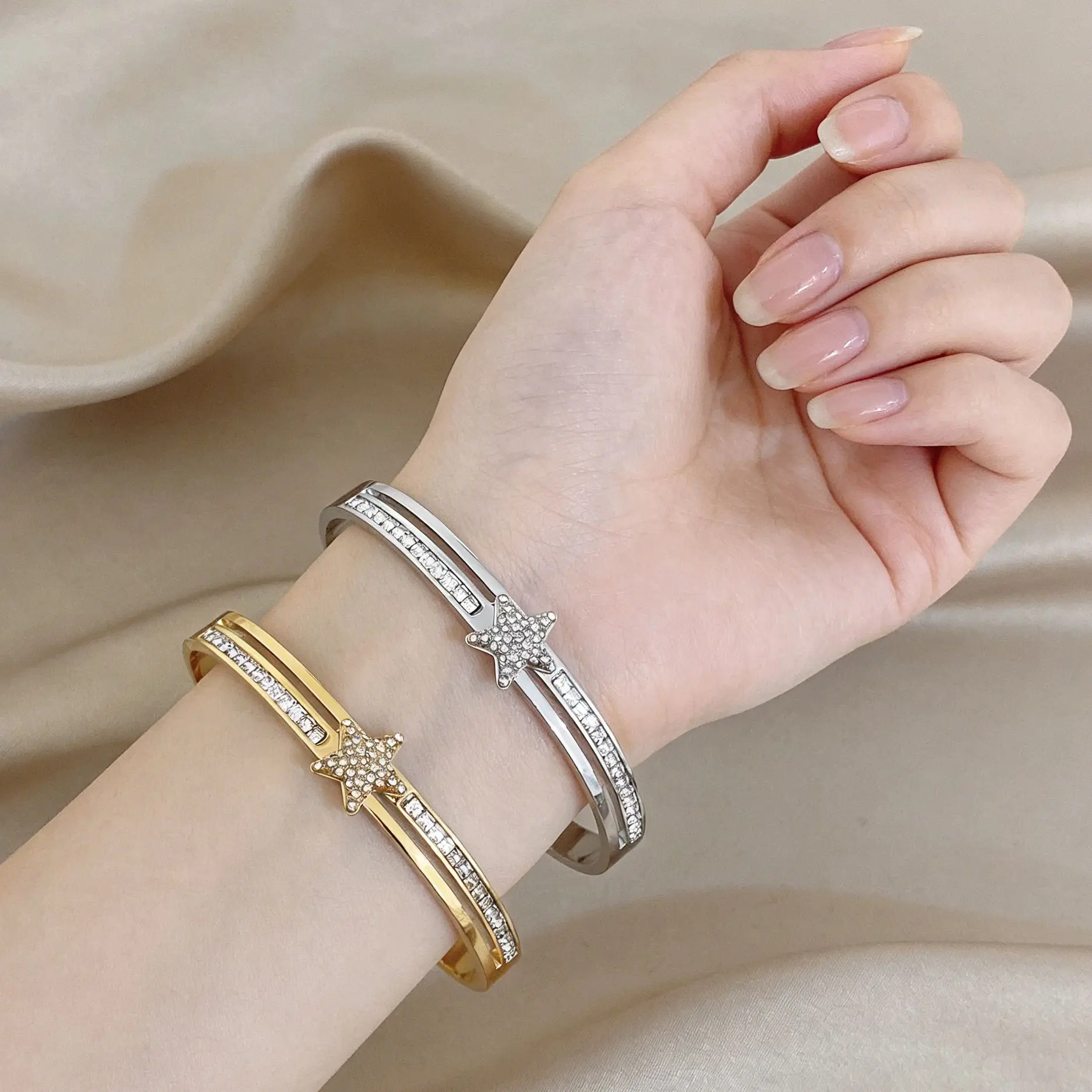 

Elegant Pentagram Rhinestone Stainless Steel Bangle for Women Sparkling Waterproof Spring Bracelet Party Jewelry Accessories