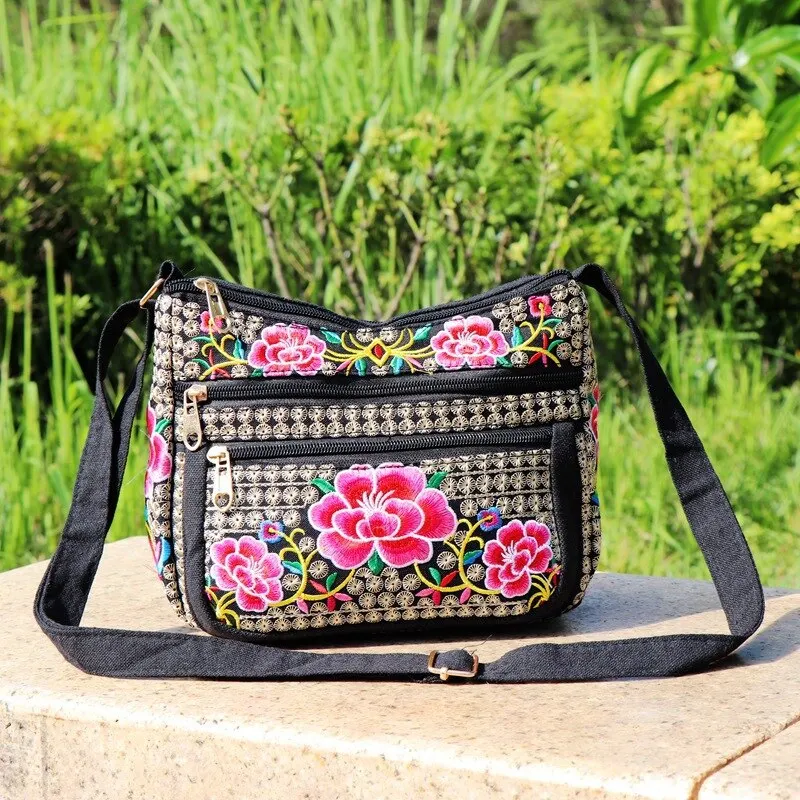 New Ethnic Style Embroidery Women Bag Large Capacity Embroidery Canvas Ladies Adjustable Strap Shoulder Bag