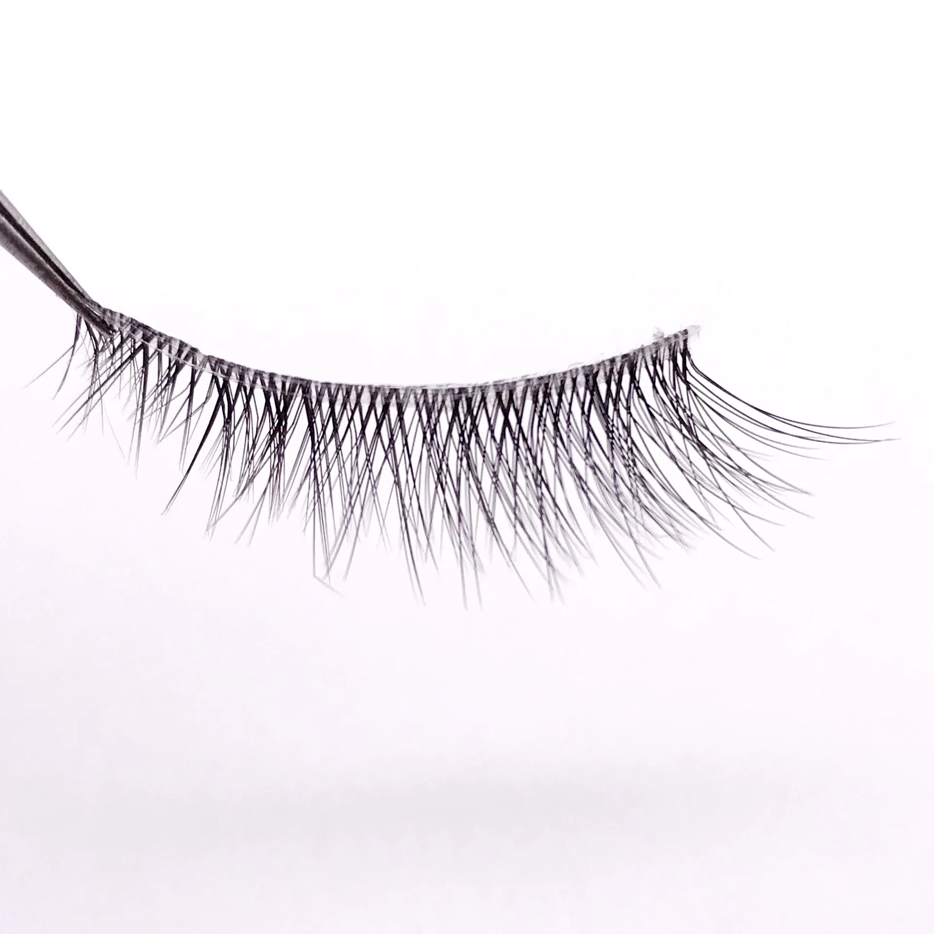 3 คู่ 3D Mink ที่มองไม่เห็น Lash Handmade Crisscross Eyelashes Clear Band Soft Strip ขนตาธรรมชาติยาว Wispy False Lashes แต่งหน้า