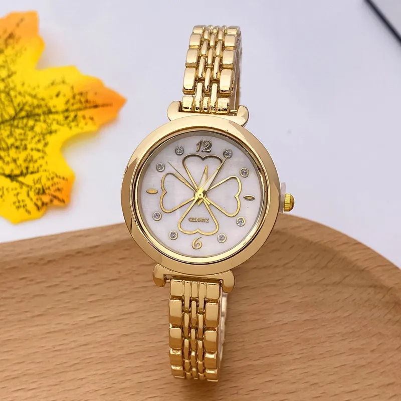 Women Four Leaf Clover Dial Quartz Watch Gold Silver Alloy Band Lucky Clover Elegant Ladies Wristwatch Daily Dress Jewelry Gift