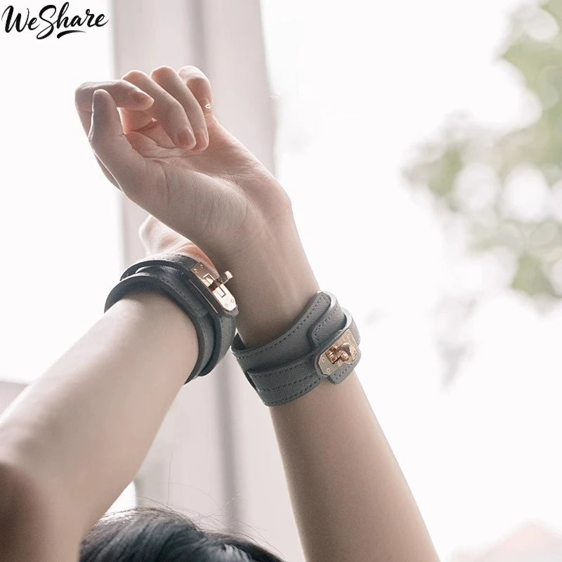 Luxury PU Leather Handcuffs with Gold-tone Hardware Wrist Cuffs with Connecting Chain for BDSM Multi-Color Bondage Gear Couples